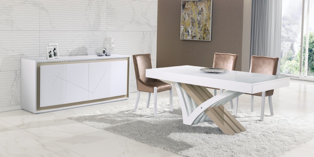 Sala Completa Composta por : mesa de jantar, 4 cadeiras, aparador ; em lacado branco + lacado moca