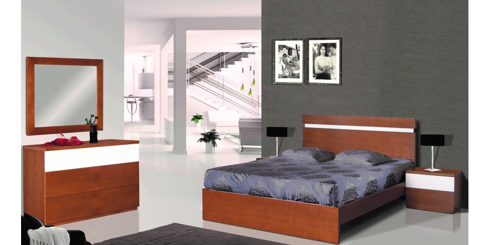 Quarto Completo Composto por: cama de casal para estrado 190*140, duas mesas de cabeceira, cómoda e moldur